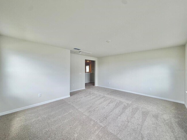 Building Photo - 6985 Oak Commons Way