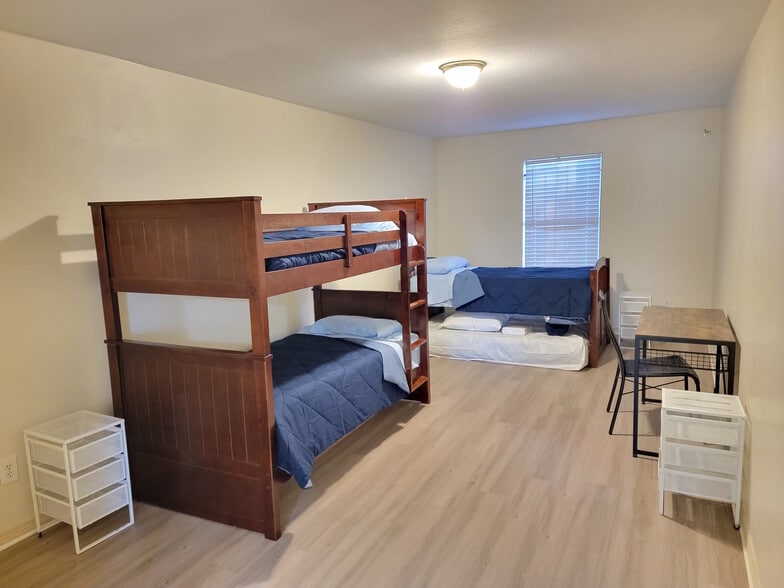 Building Photo - 3807 Lydia St