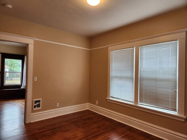 Building Photo - 1510ch