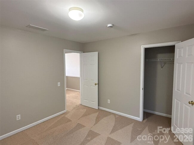 Building Photo - 8611 Dennington Grove Ln