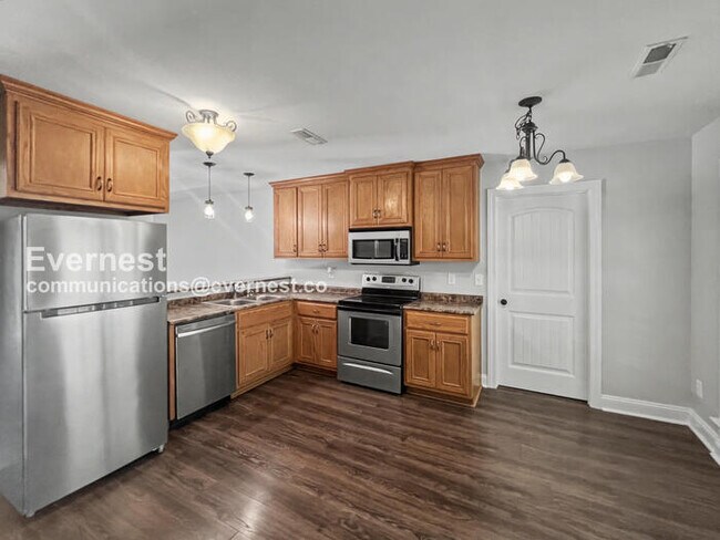 Building Photo - 792 Charley Patterson Rd