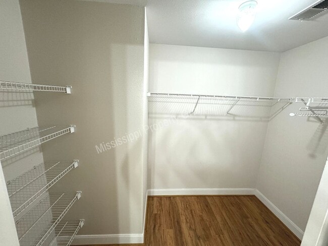 Building Photo - 3BD/3BA FOR RENT