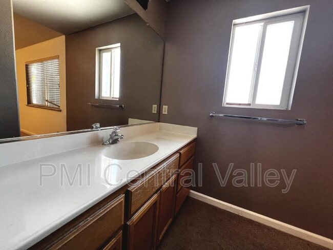 Building Photo - 3492 Gerald Ct