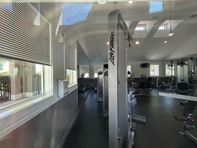 Building Photo - 1725 Palm Cove Blvd