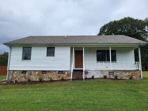 Building Photo - 3 bedroom home in Maiden