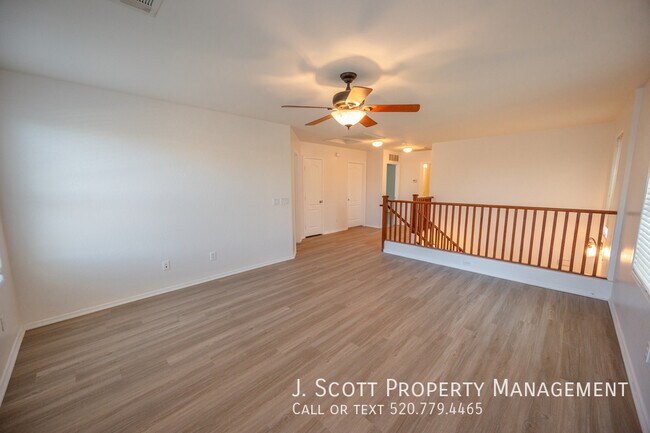 Building Photo - 3425 E Bartlett Dr