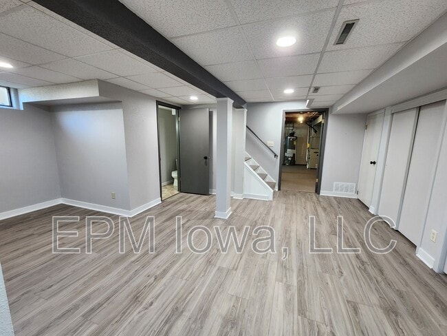 Building Photo - 137 Pauline Pl