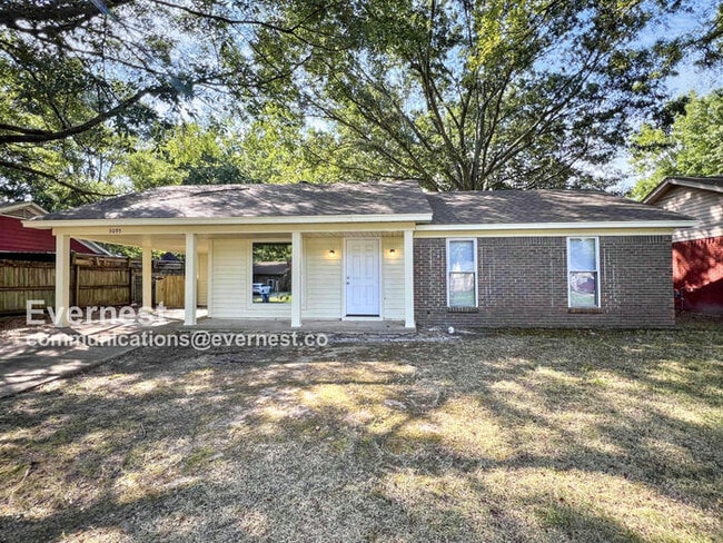 Primary Photo - 3095 Forest Glen Dr