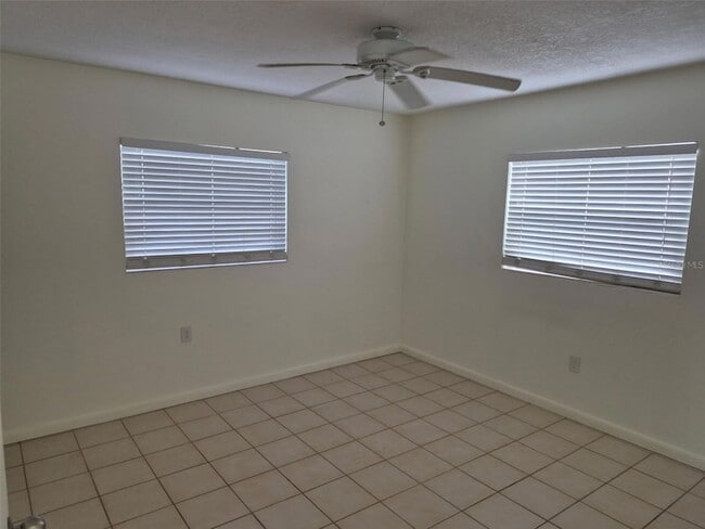 Building Photo - 13934 Sommers Ave