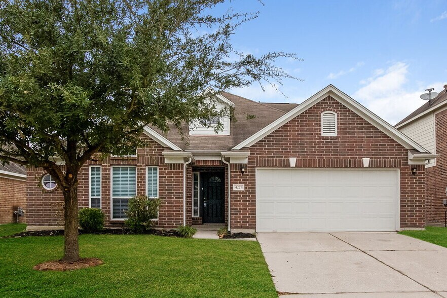 Primary Photo - 4227 Forest Rain Ln