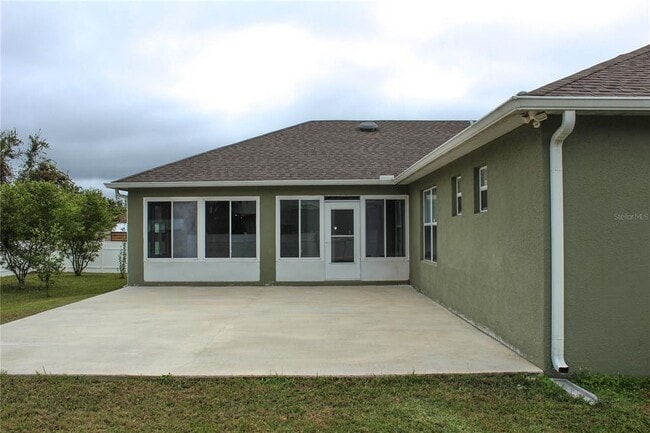 Building Photo - 1699 Landfair Ave