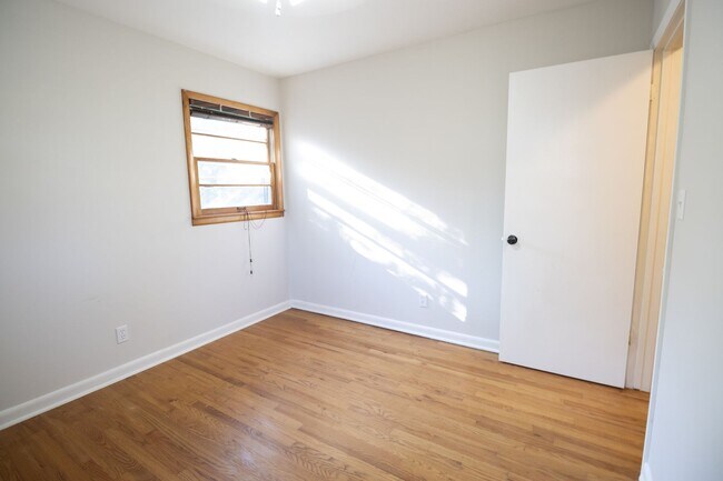 Building Photo - 2501 Brookside Ct