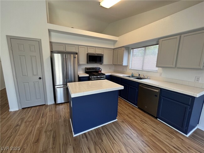 Building Photo - 5101 Chambliss Dr