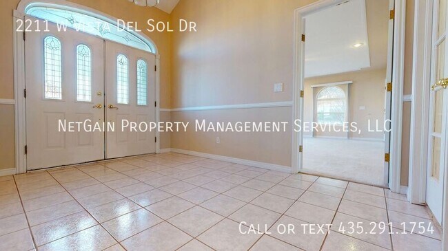 Building Photo - 2211 W Vista Del Sol Dr