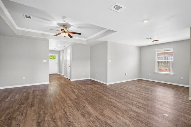 Building Photo - 13260 Willow Oak Cir
