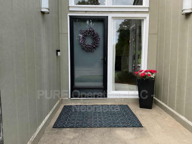Building Photo - 10635 Spaulding Cir
