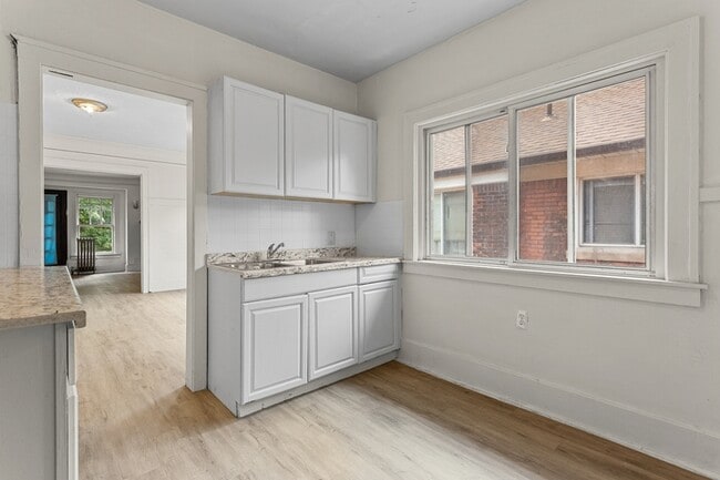 Building Photo - 3786 Carter St