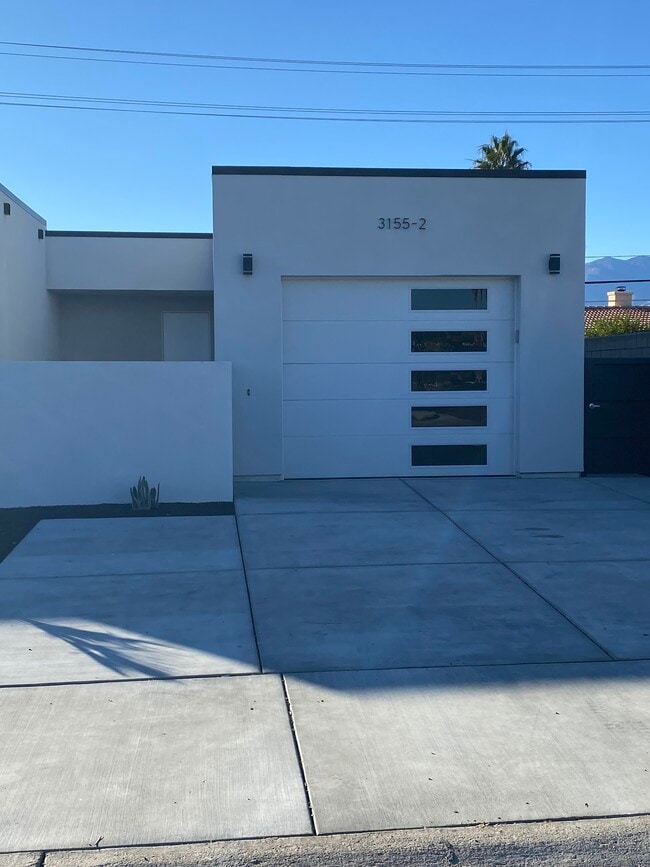 Primary Photo - 3155-3152 E San Juan Rd