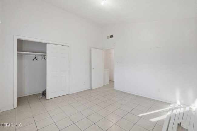 Building Photo - 13113 Violeta Ln