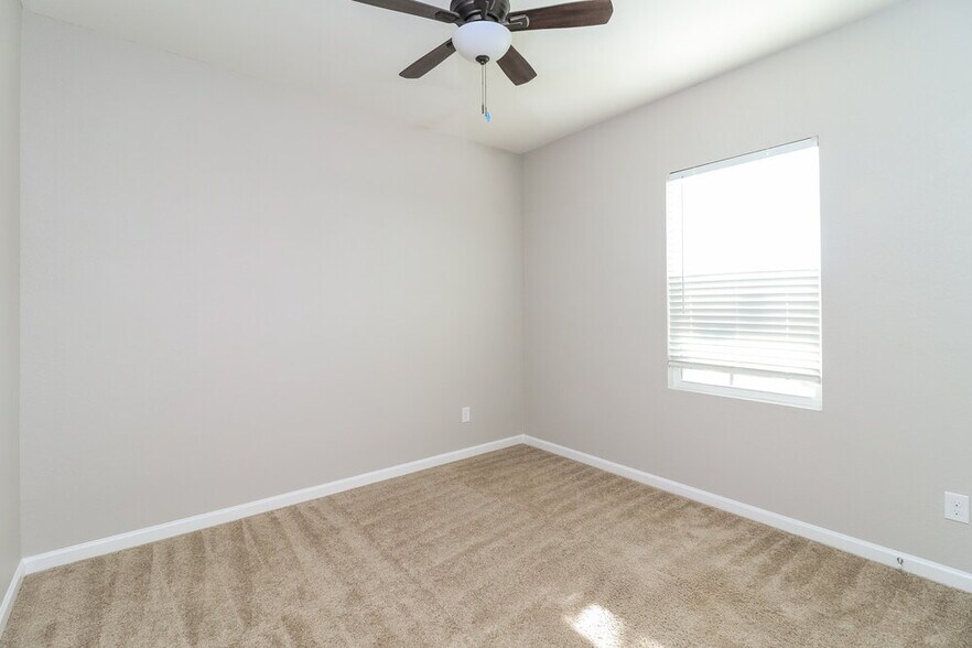 Building Photo - 10332 Jameson Ln