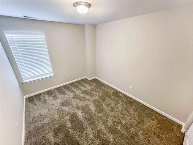 Building Photo - 4682 Liberty Square Dr