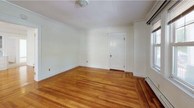 Building Photo - 5 Seagrave Rd