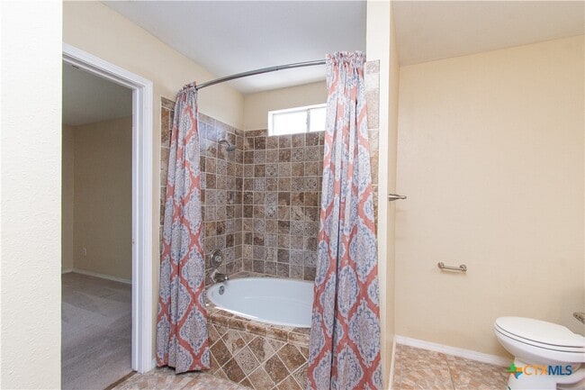 Building Photo - 5011 White Rock Dr