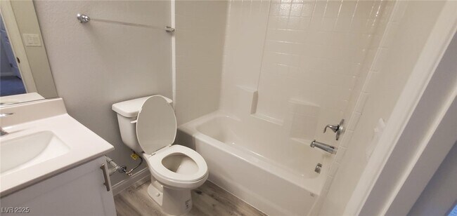 Building Photo - 5846 Steinbeck Vly St