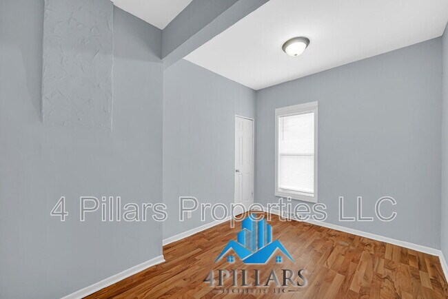 Building Photo - 617 Kane St