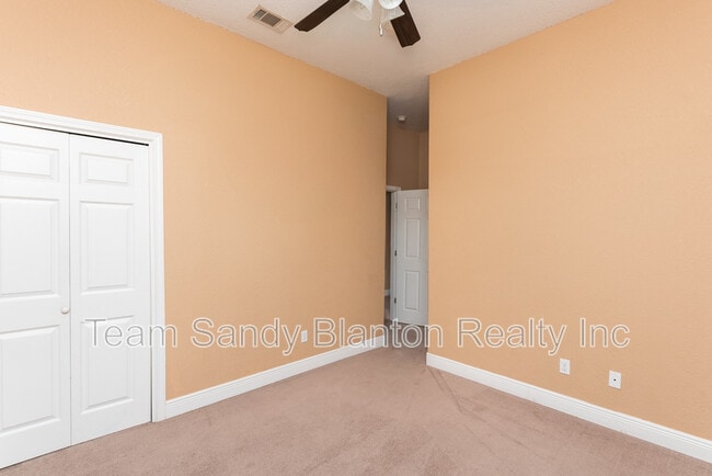 Building Photo - 7071 Lake Joanne Dr