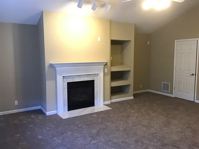 Building Photo - 112 Settlers Way