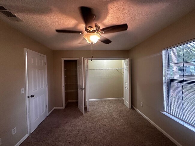Building Photo - 797 Timber Way Court