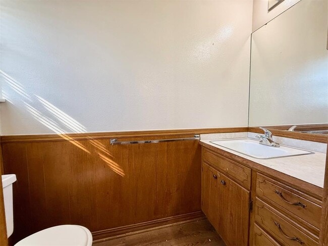 Building Photo - 1412 W Hayes St