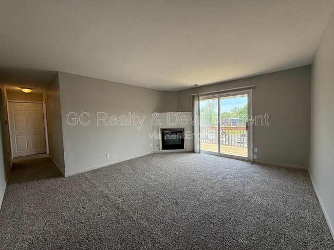 Building Photo - 1875 Tall Oaks Dr