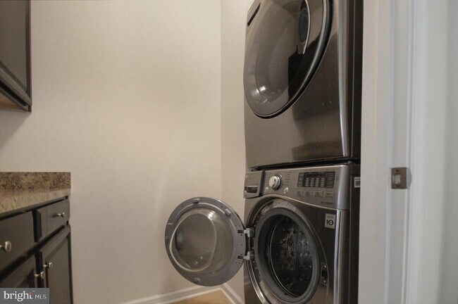 Building Photo - 8017 Greenbelt Station Pkwy