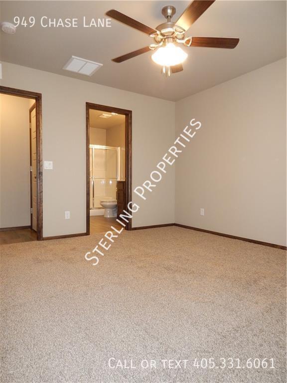 Building Photo - 949 Chase Ln