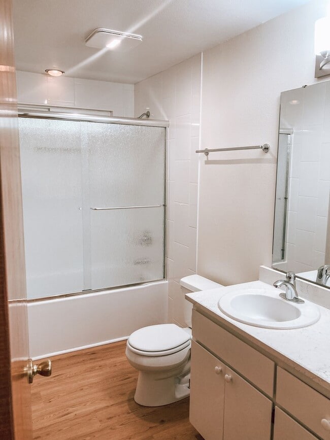 Building Photo - 5020ss