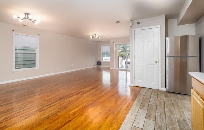 Building Photo - 355 West Side Ave