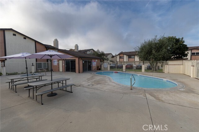 Building Photo - 14004 Cerise Ave