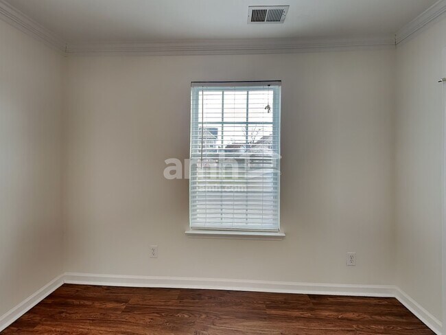 Building Photo - 2005 Brook Valley Run