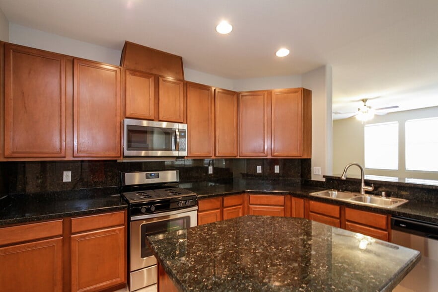 Building Photo - 132 Rolling Cove Ave