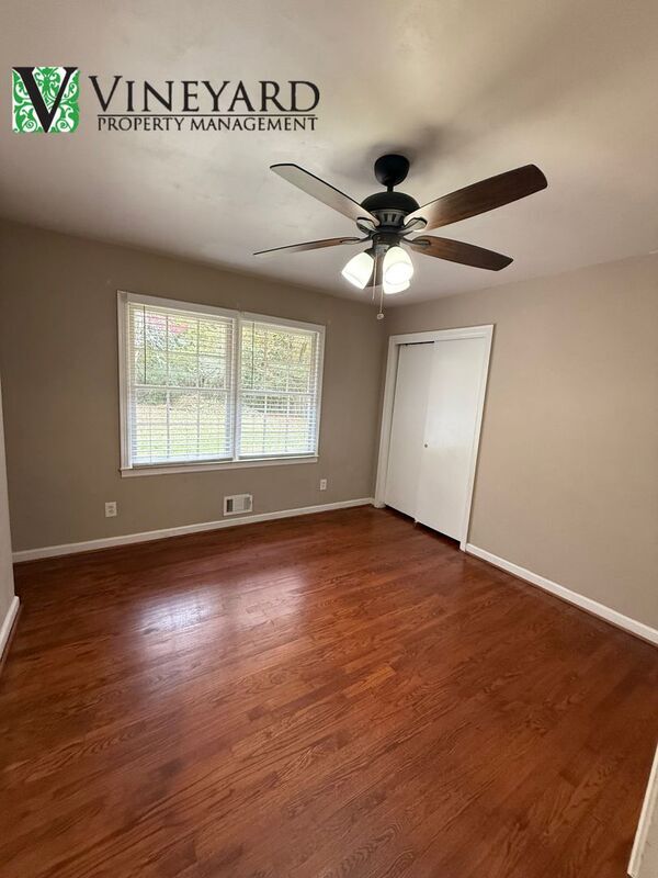 Building Photo - 415 Arnold Ave