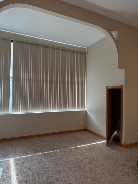 Building Photo - 419 E Grand Ave