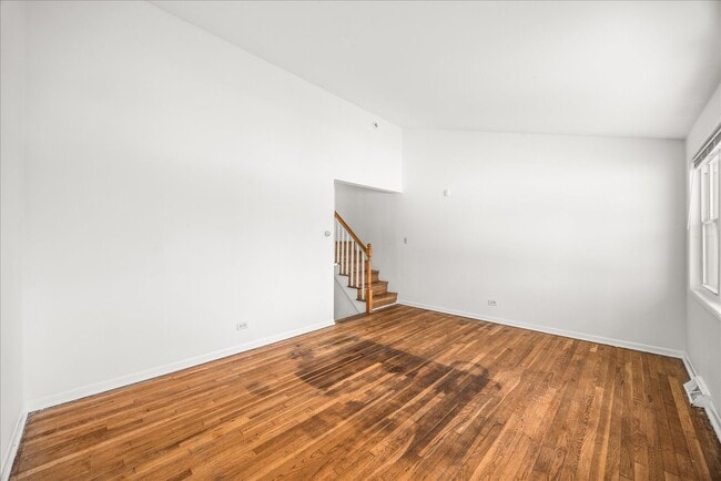 Building Photo - 13313 S Eberhart Ave