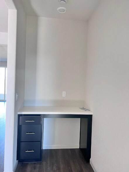 Building Photo - 3129 Ballena St