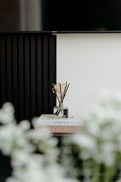 Building Photo - 755 S Clark St