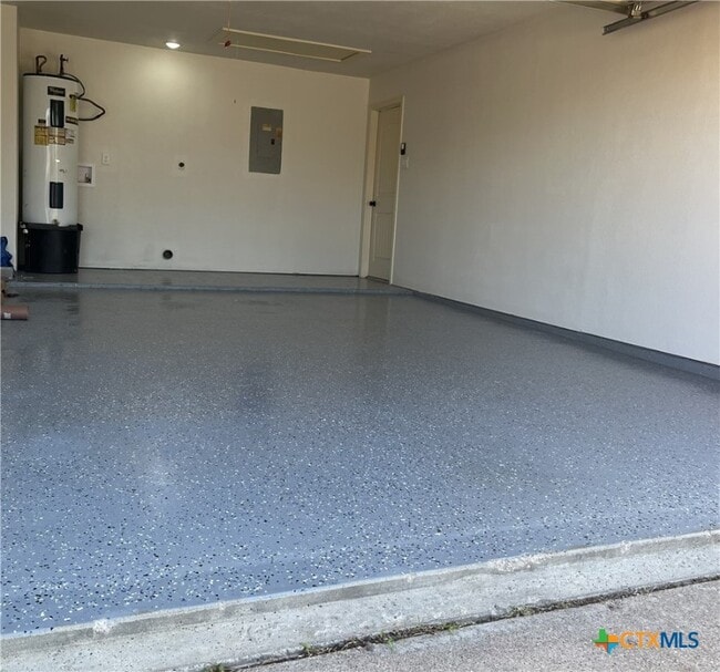 Building Photo - 3004 Panhandle Dr