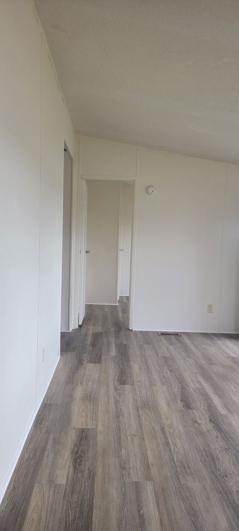 Building Photo - 3 Bedroom, 2 Bath Double Wide in Rockwell ...