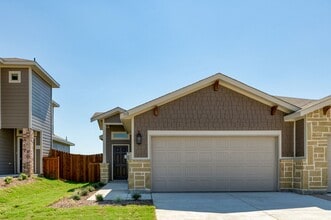 Building Photo - GORGEOUS 3 BEDROOM DUPLEX LOCATED IN MIDLOTHIAN ISD!
