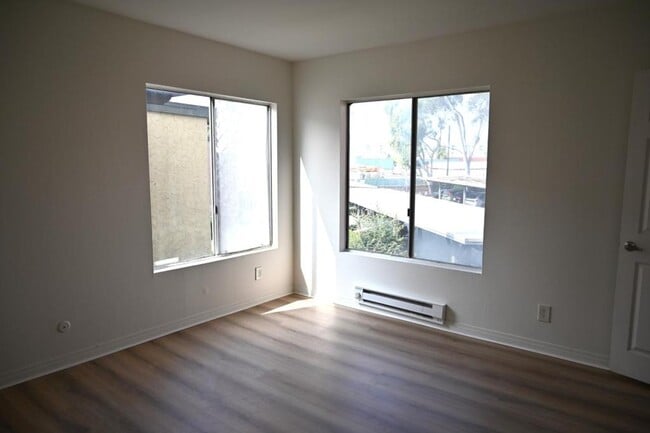 Building Photo - 23306 Marigold Ave